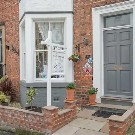 Bed & Breakfast The Full English 4*