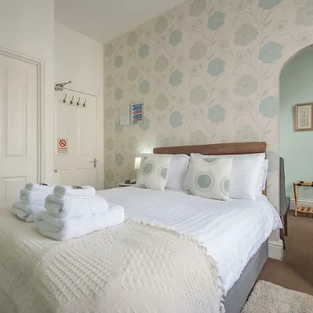 Bed & Breakfast The Full English Whitby